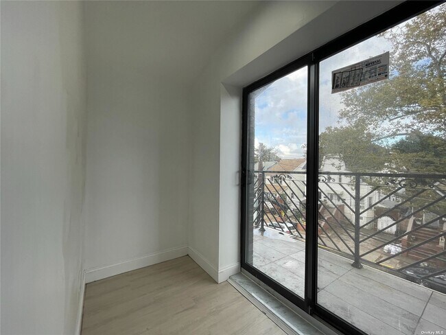 Building Photo - 6130-61156 156th St