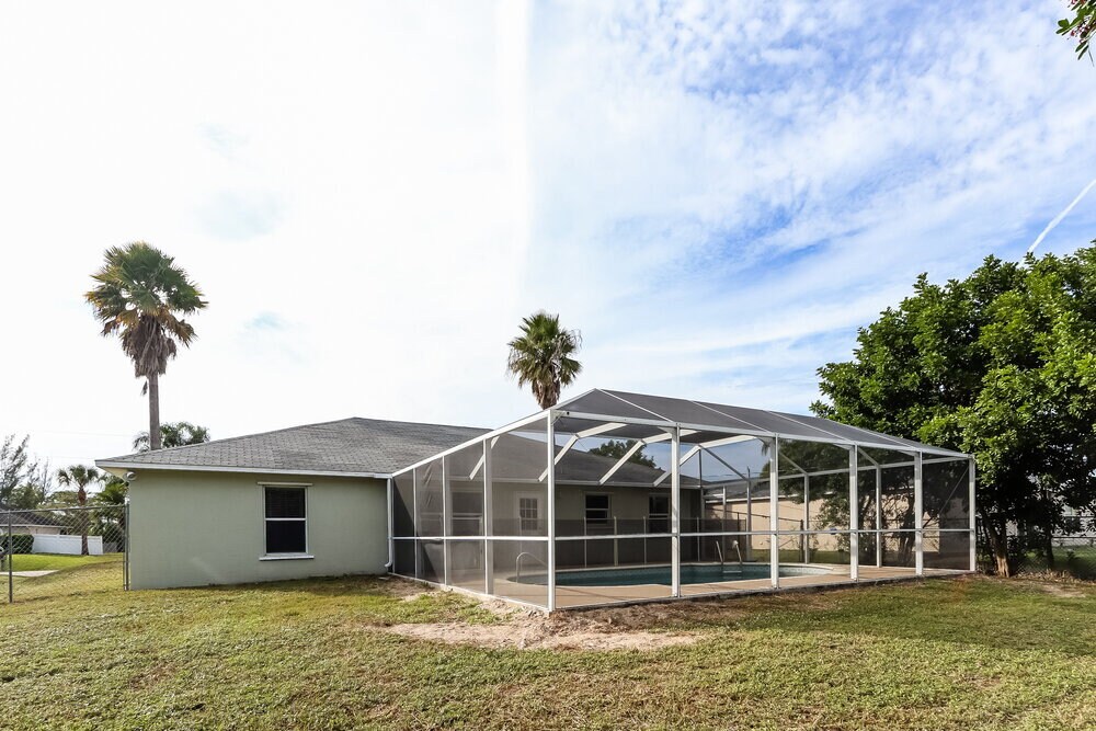 Building Photo - 1413 SW 11th Pl