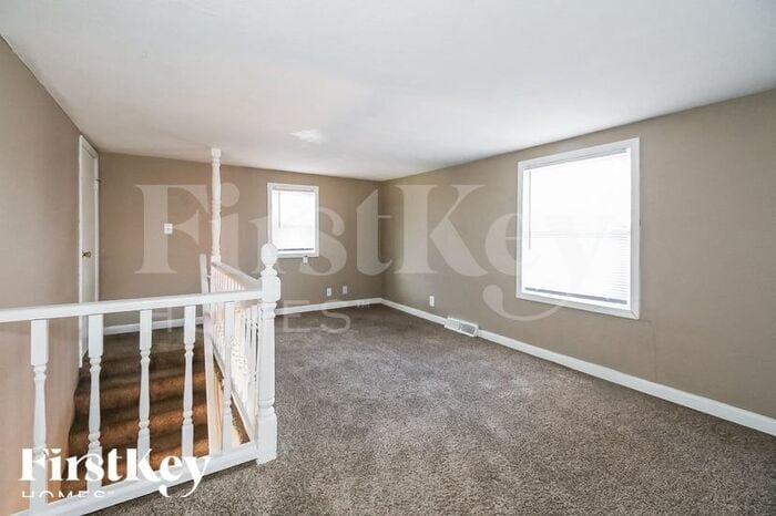 Building Photo - 3106 NE 56th St