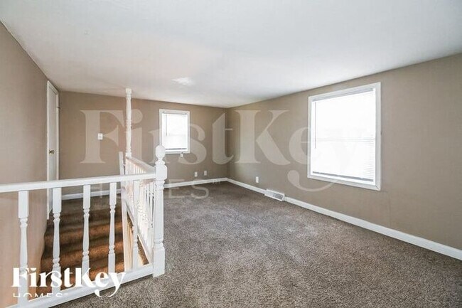 Building Photo - 3106 NE 56th St