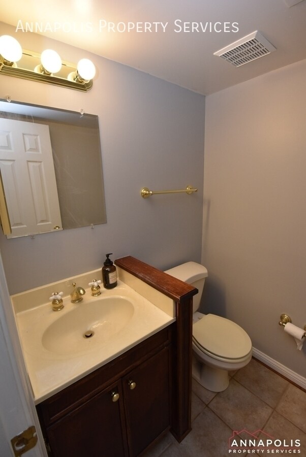 Building Photo - 2444 Ivy Landing Way