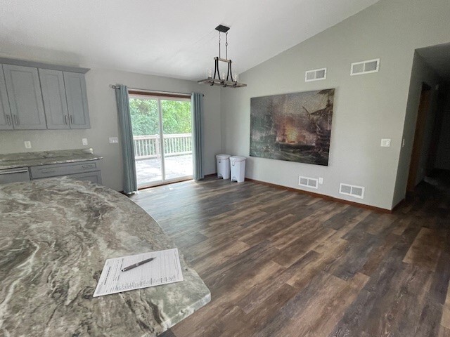 Dining Area - 1139 N Glenwood Cir