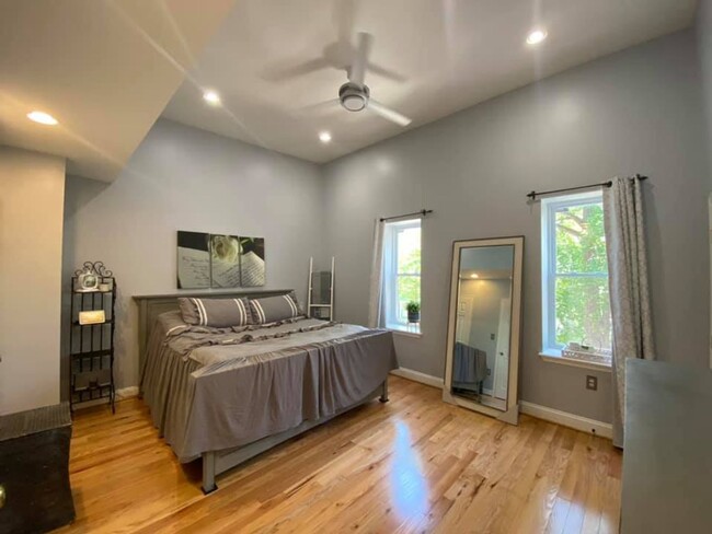 Building Photo - Lovely 3 Bedroom Townhouse in Southwest Wa...