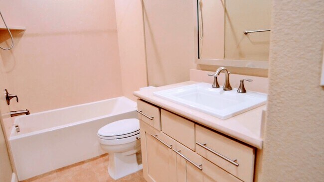 Building Photo - 5967 Raleigh Rd