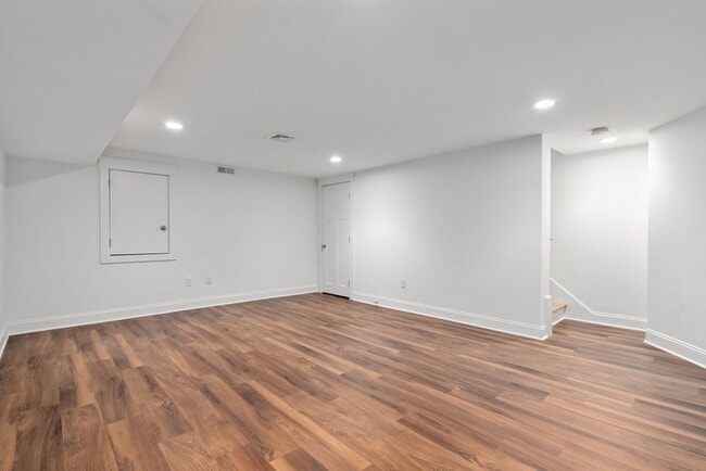 Building Photo - 17 Vernon St