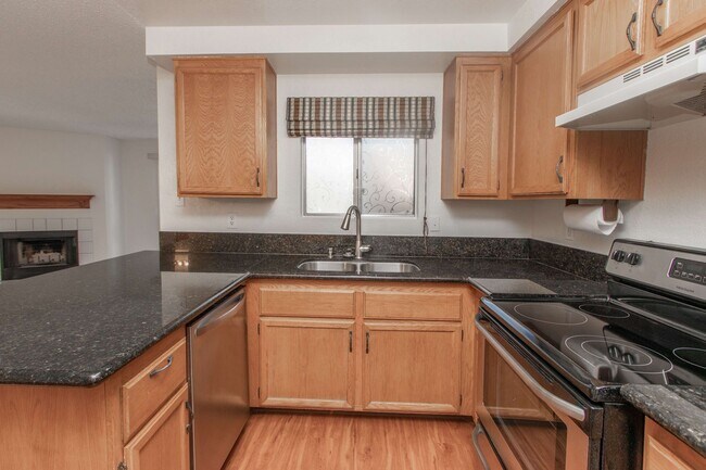 Building Photo - MOVE-IN READY! 2 BEDROOM, 2 BATH, GROUND L...