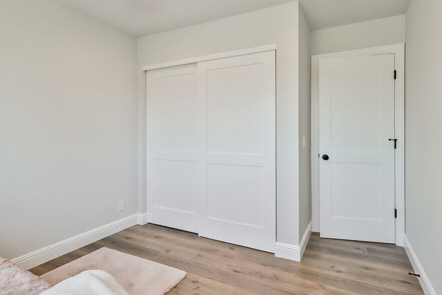 Building Photo - 7702 Mason Ave