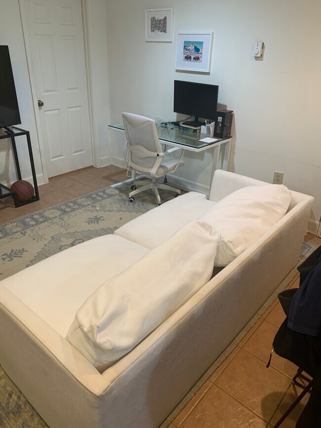 Building Photo - 4206 Washington Blvd