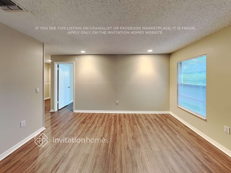 Building Photo - 6916 Sugarbush Dr