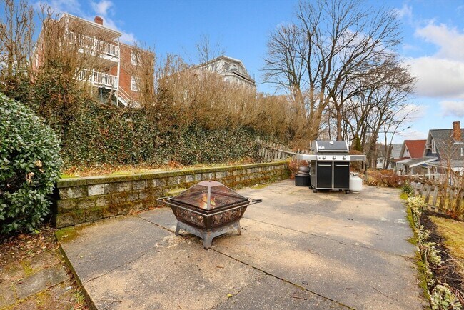Building Photo - 54 Edgecliff Rd