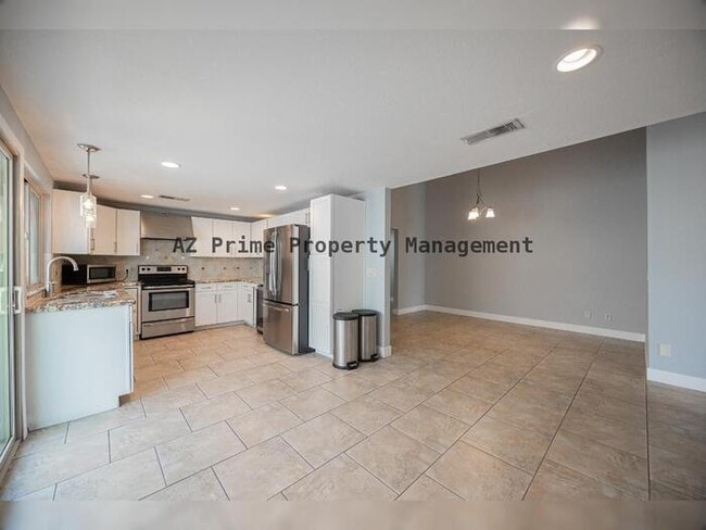 Building Photo - 2229 N 87th Way