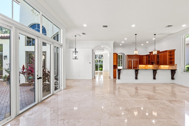 Building Photo - 17550 Circle Pond Ct