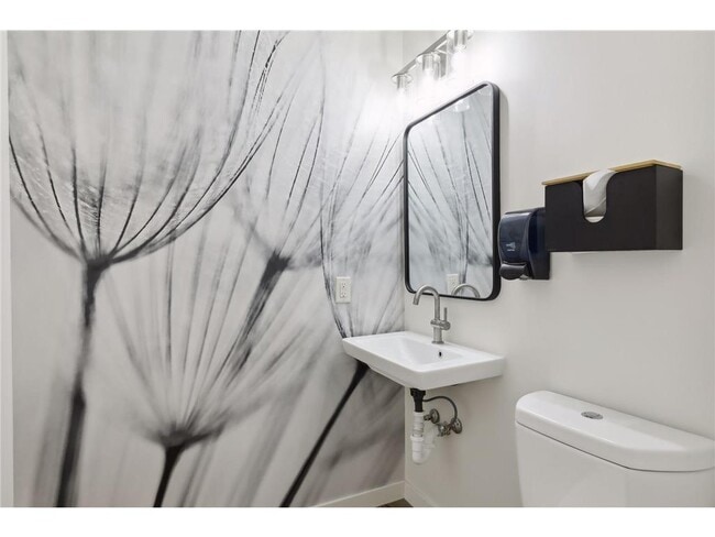 Building Photo - 66 9th St E