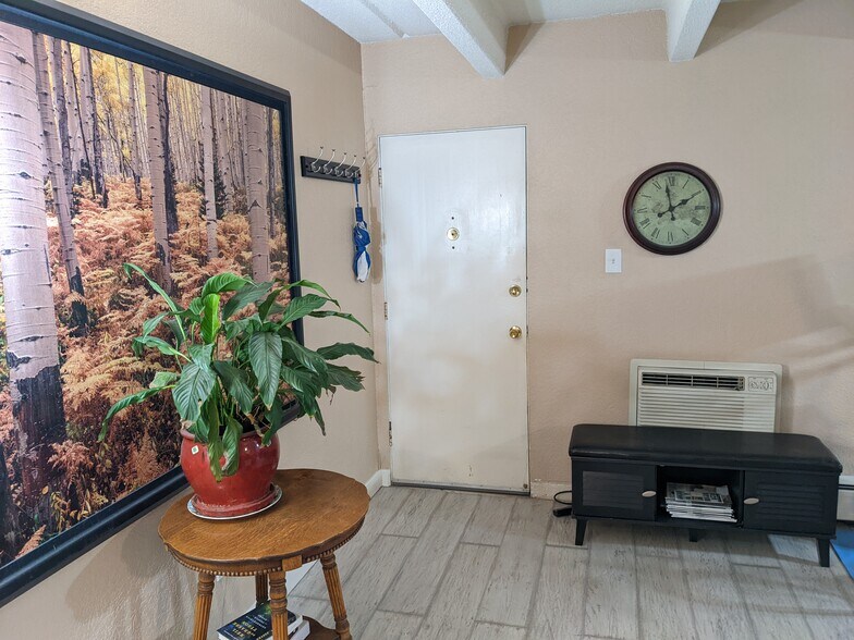 Building Photo - 655 N Pearl St