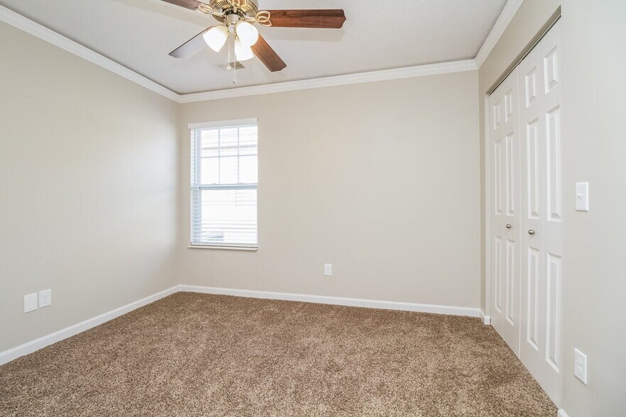 Building Photo - 129 Sophie Dr