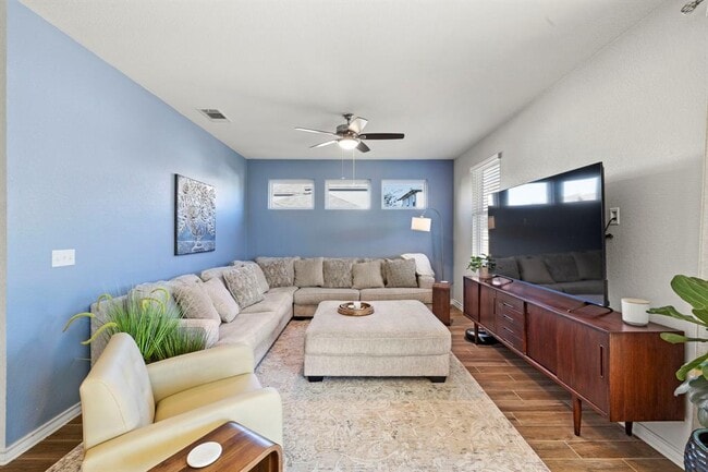 Building Photo - 11910 Clayton Creek Ave