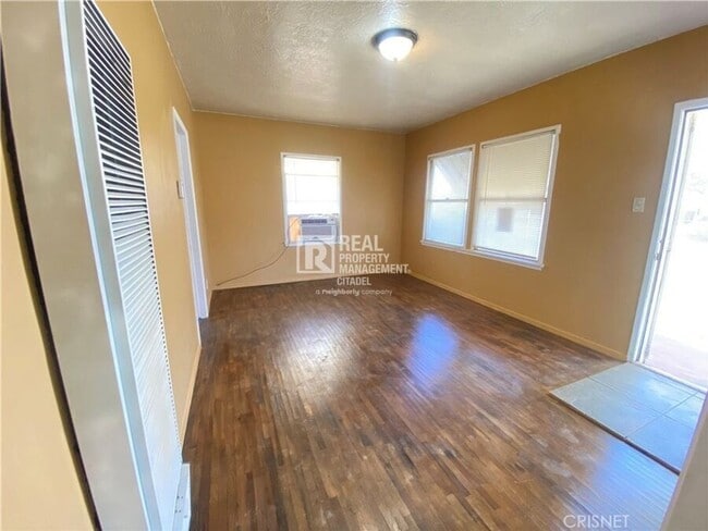 Building Photo - 43360 7th St E