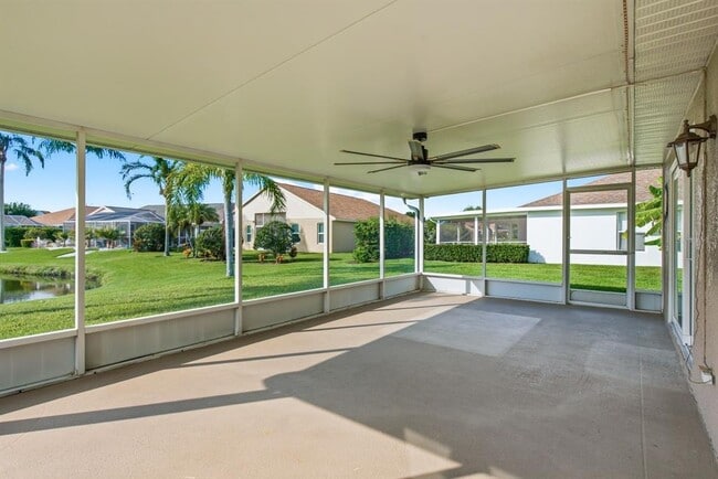 Building Photo - 349 Fountainview Cir