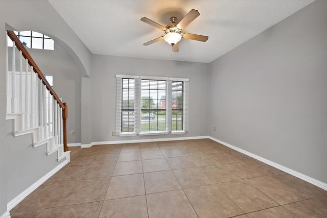 Building Photo - 745 Woodridge Dr