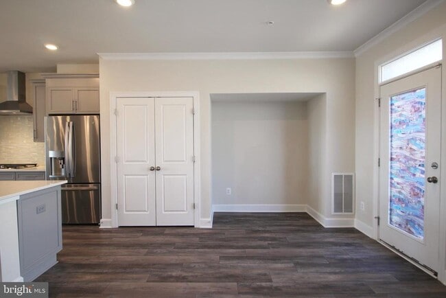 Building Photo - 43355 Radford Divide Ter