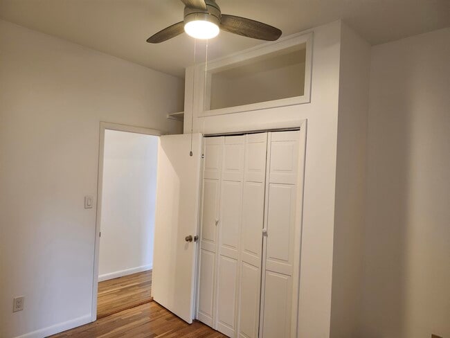 Building Photo - 208 Willow Ave