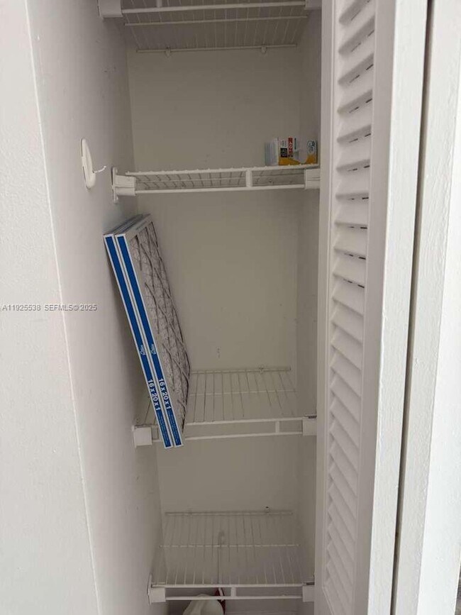 Building Photo - 13499 Biscayne Blvd