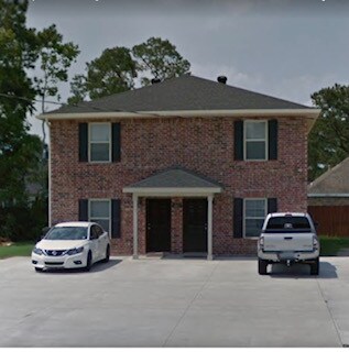 Front - 641 Petro Point Dr