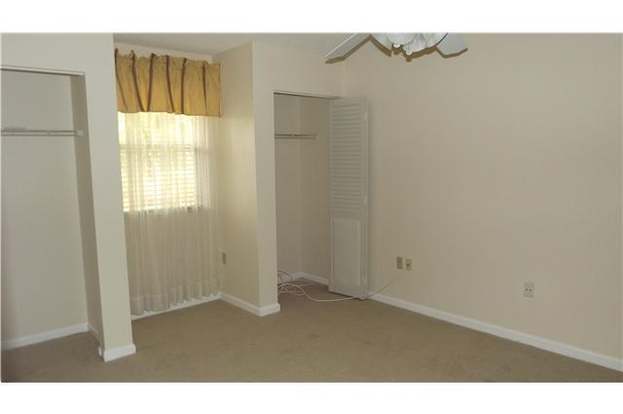Building Photo - 7265 SW 42nd Ct