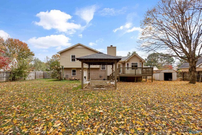 Building Photo - 235 Usher Rd