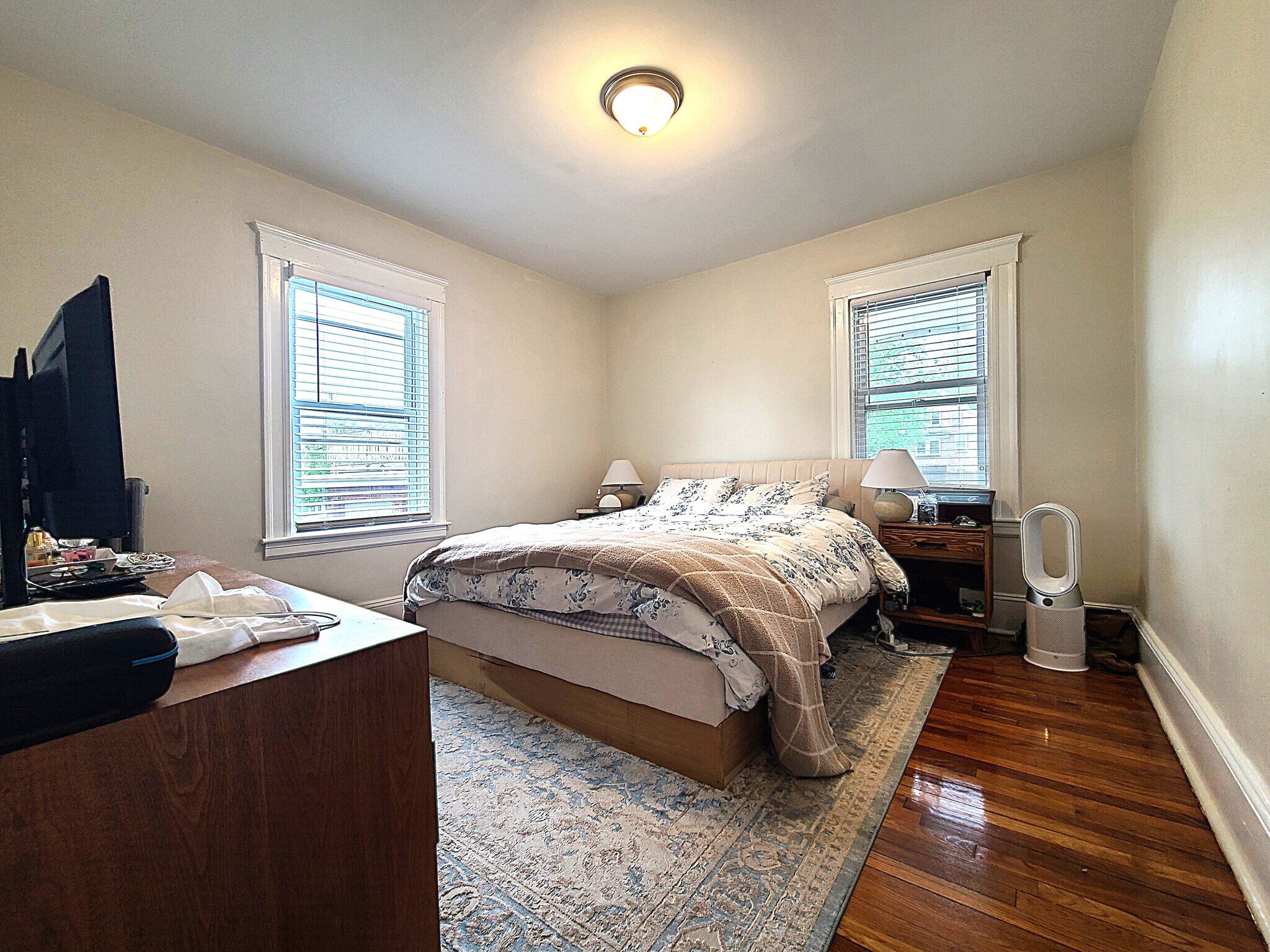 Building Photo - 26 Larose Pl