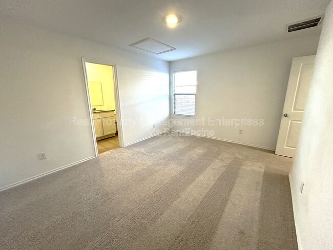 Building Photo - 3231 NW 147th Ter