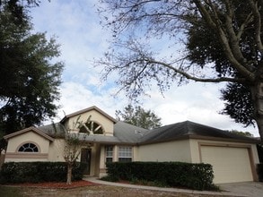 Building Photo - 250 Misty Meadow Dr