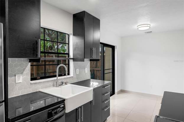 Building Photo - 7417 Wynnewood Square