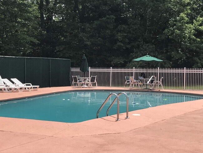 Building Photo - 96 Powers St