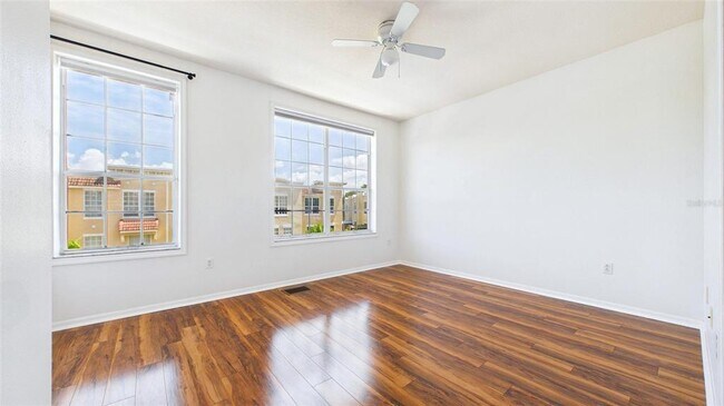 Building Photo - 3175 Bayshore Oaks Dr