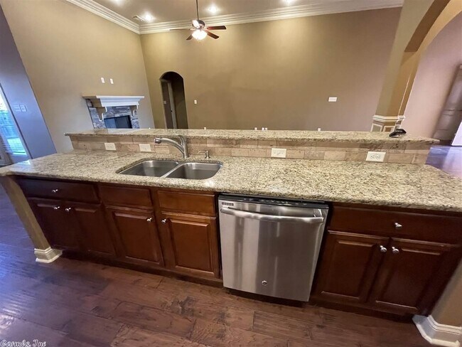 Building Photo - 122 Valley Ranch Way