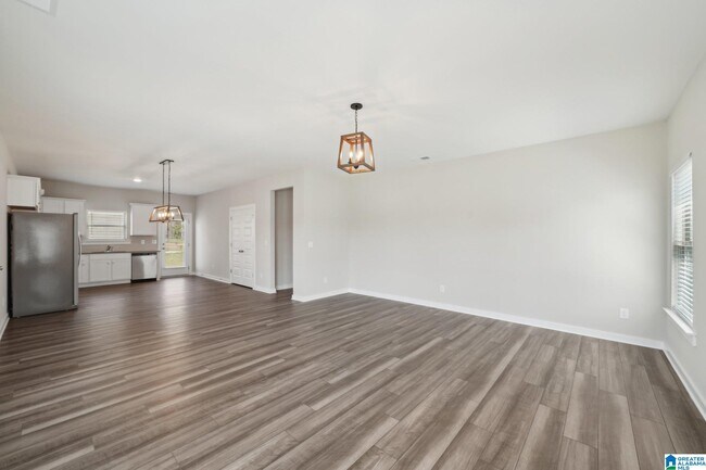 Building Photo - 439 Troubadour Ln