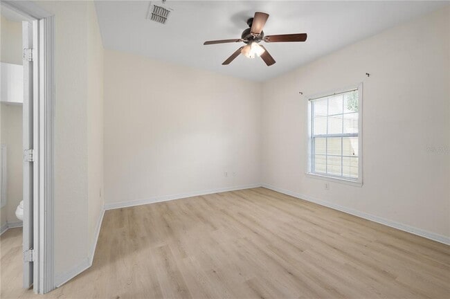Building Photo - 3593 Conroy Rd