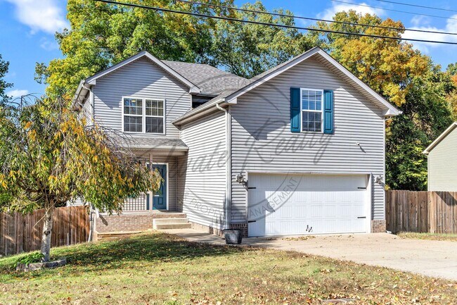 Building Photo - Charming 3-Bedroom Home with Bonus Room, F...