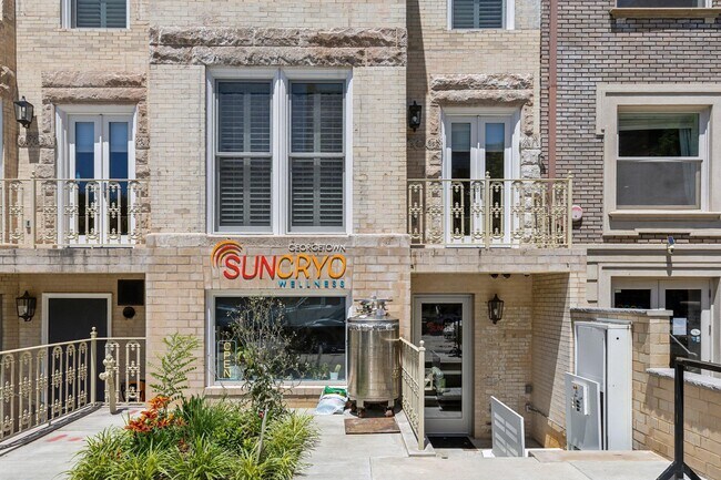 Building Photo - 1641 R St NW