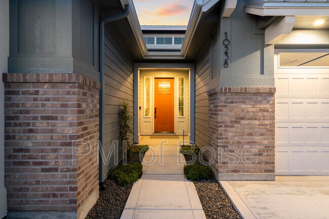 Building Photo - 10238 Hazy Gln Dr