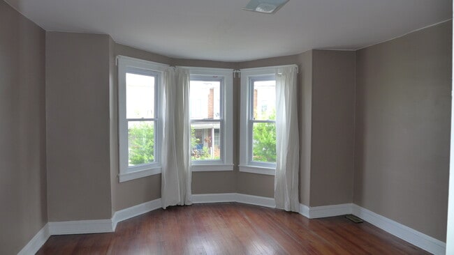 Building Photo - 341 E 28th St