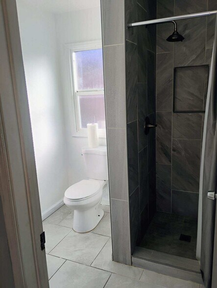 Building Photo - 1773 28th Ave