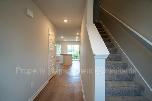 Building Photo - 4151 Hudson Ct SW