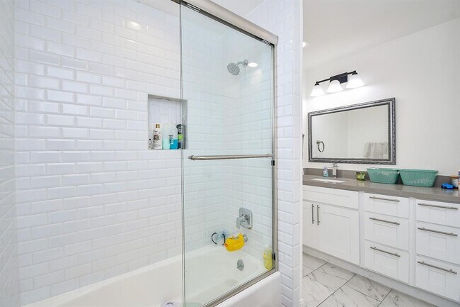 Building Photo - 7518 Teal Run Dr