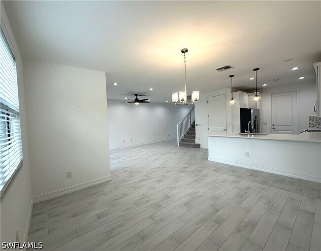 Building Photo - 7509 Carnegie Way