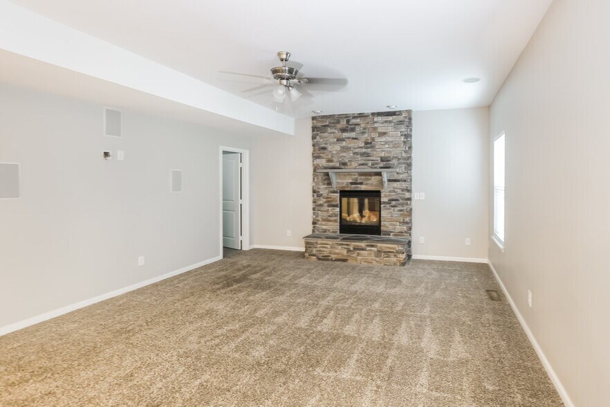 Building Photo - 4825 Breden St