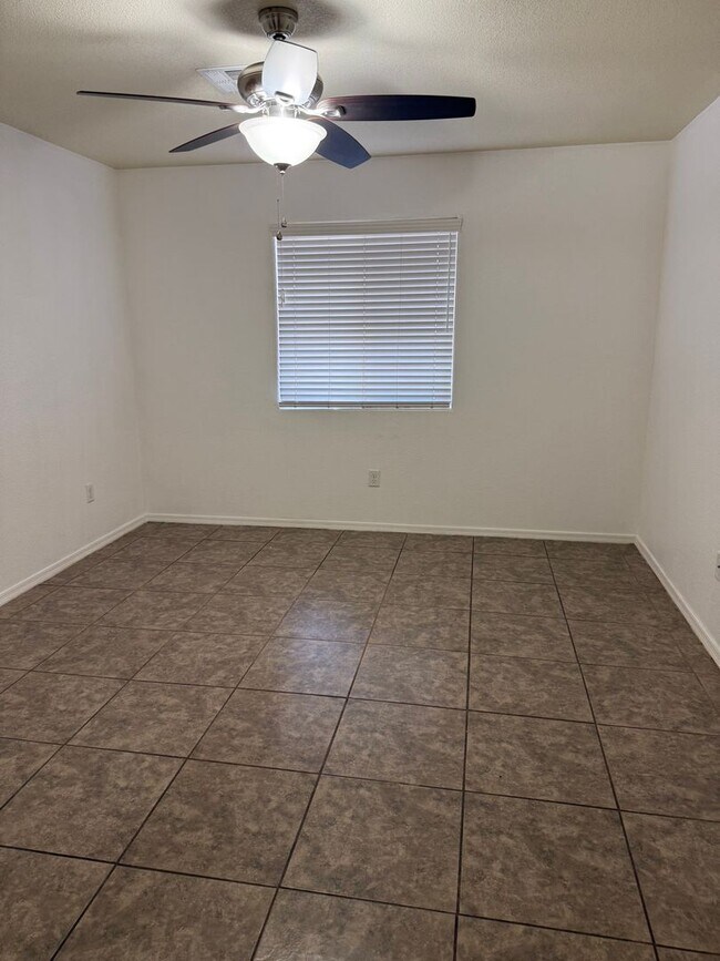 Building Photo - Solar Home for Rent