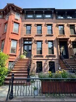 Building Photo - 607 Hancock St