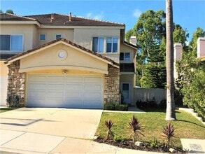 Building Photo - 971 S Flintridge Way